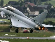 开云体育APP下载-惊世重炮撕裂北美夜空，楚阿梅尼一锤定音宣告新王当立