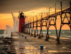 开云体育入口-双线传奇，当F1引擎的嘶吼遇见字母哥的咆哮