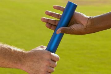 开云下载-绝境逆袭！东决之夜，米切尔化身末节死神，一剑封喉