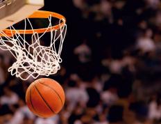 开云体育下载-教科书般的掌控力，乔治率领灰熊啄食老鹰，展现象级领袖风范