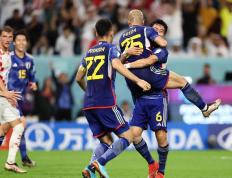 开云体育-克罗地亚队与瑞典队激战，鏖战不止！