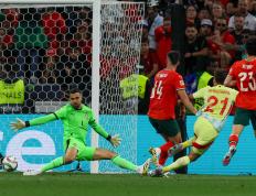 开云APP-葡萄牙篮球队豪取三连胜，实现完美开局的简单介绍