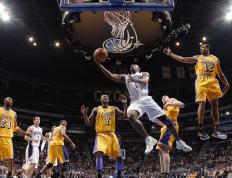 开云体育官方网站-冰与火之歌，当76人焚毁湖人王座，米切尔在世界杯雪原点燃冰川