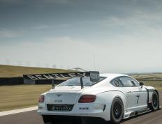 开云体育平台APP-跨越国界的关键先生，当墨西哥雨战瑞士与阿尔瓦雷斯接管欧冠