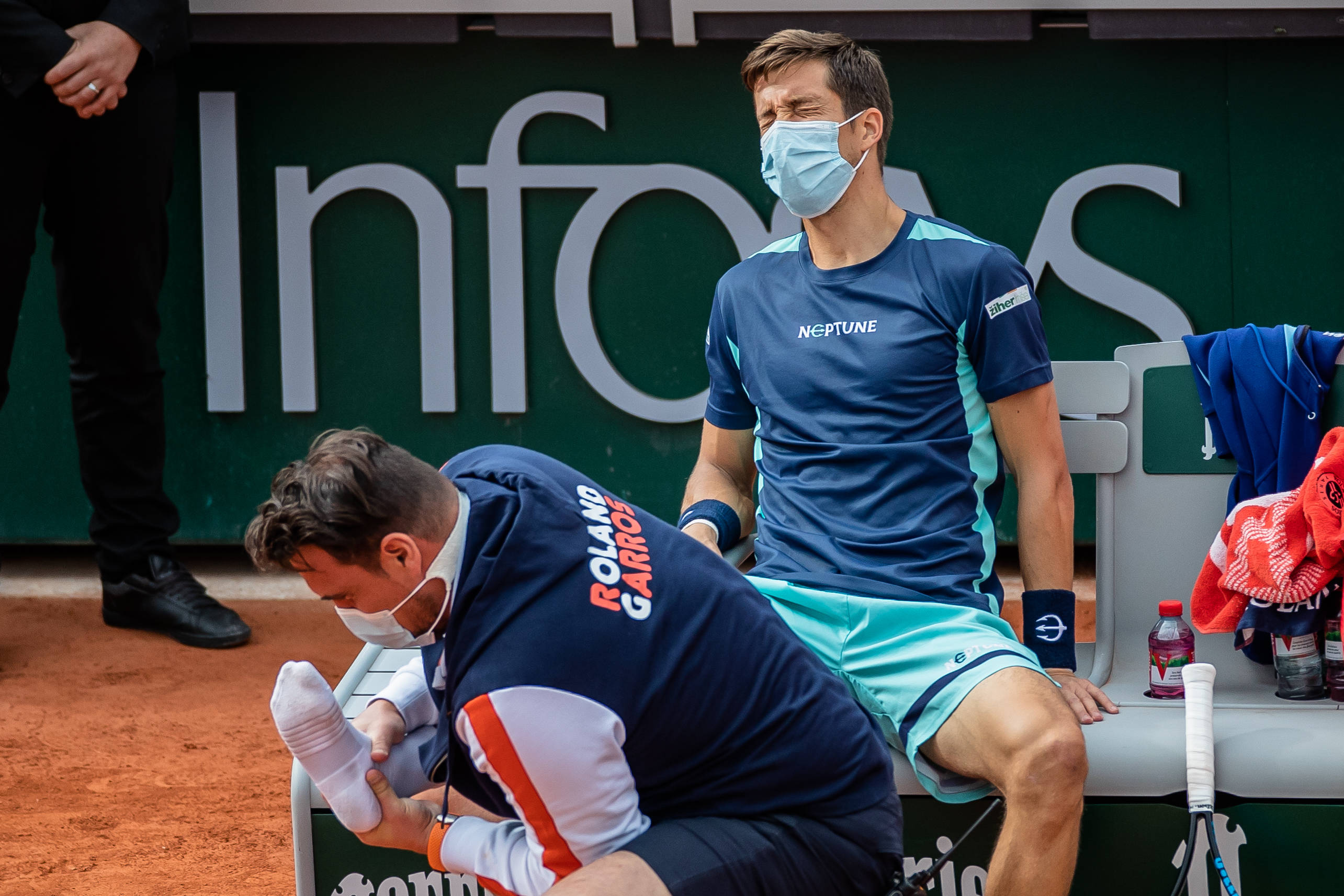 开云体育在线-法国网球队强势意大利网球队,西西帕斯制霸全场