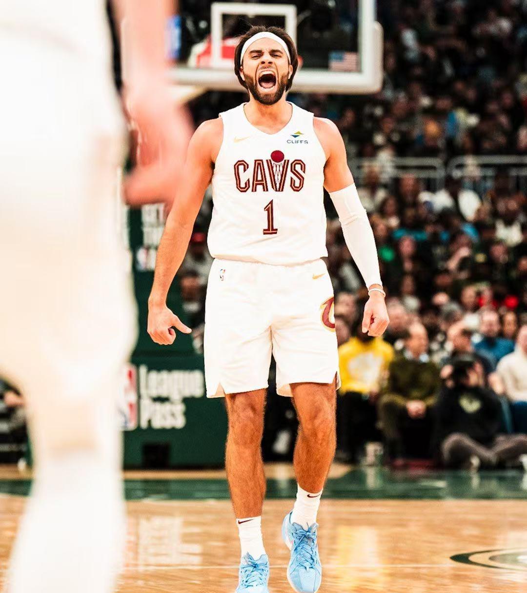 开云体育入口-骑士险胜公牛,赢得胜利关键