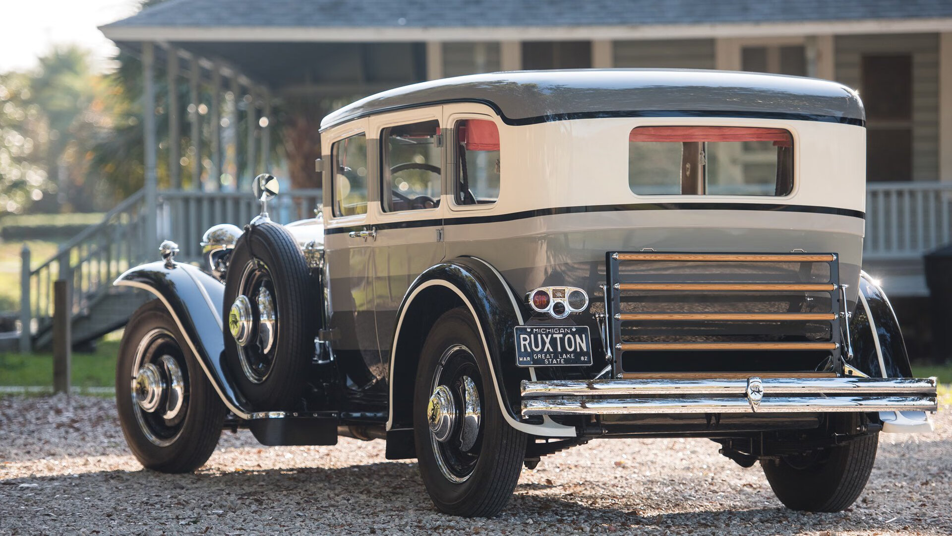 开云平台-绿茵场的双面镜像，当数据巨星撞上战术洪流