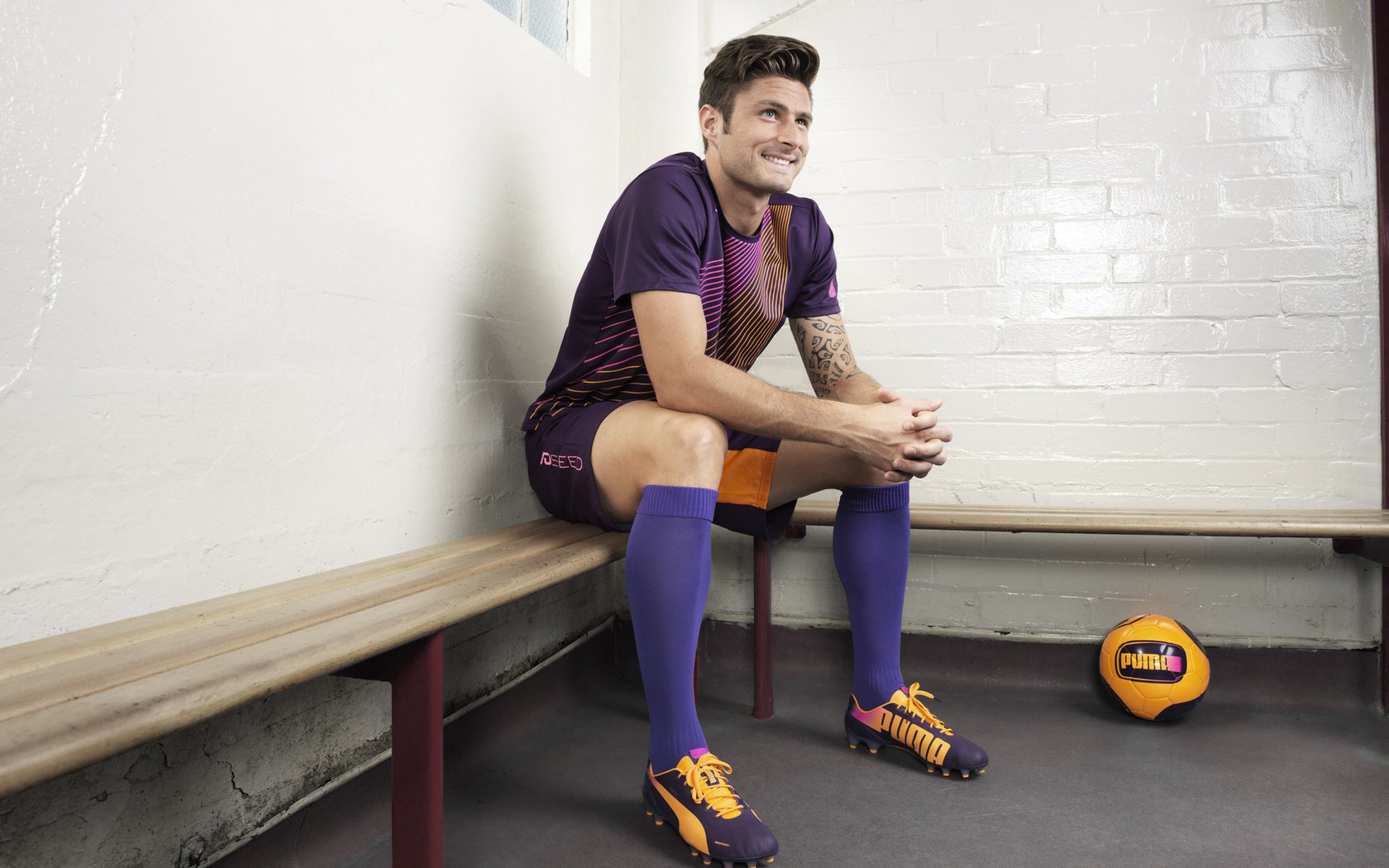 开云体育登录-战术变革的隐喻，卡塔尔掀翻阿森纳的启示与拉什福德防守端的进化