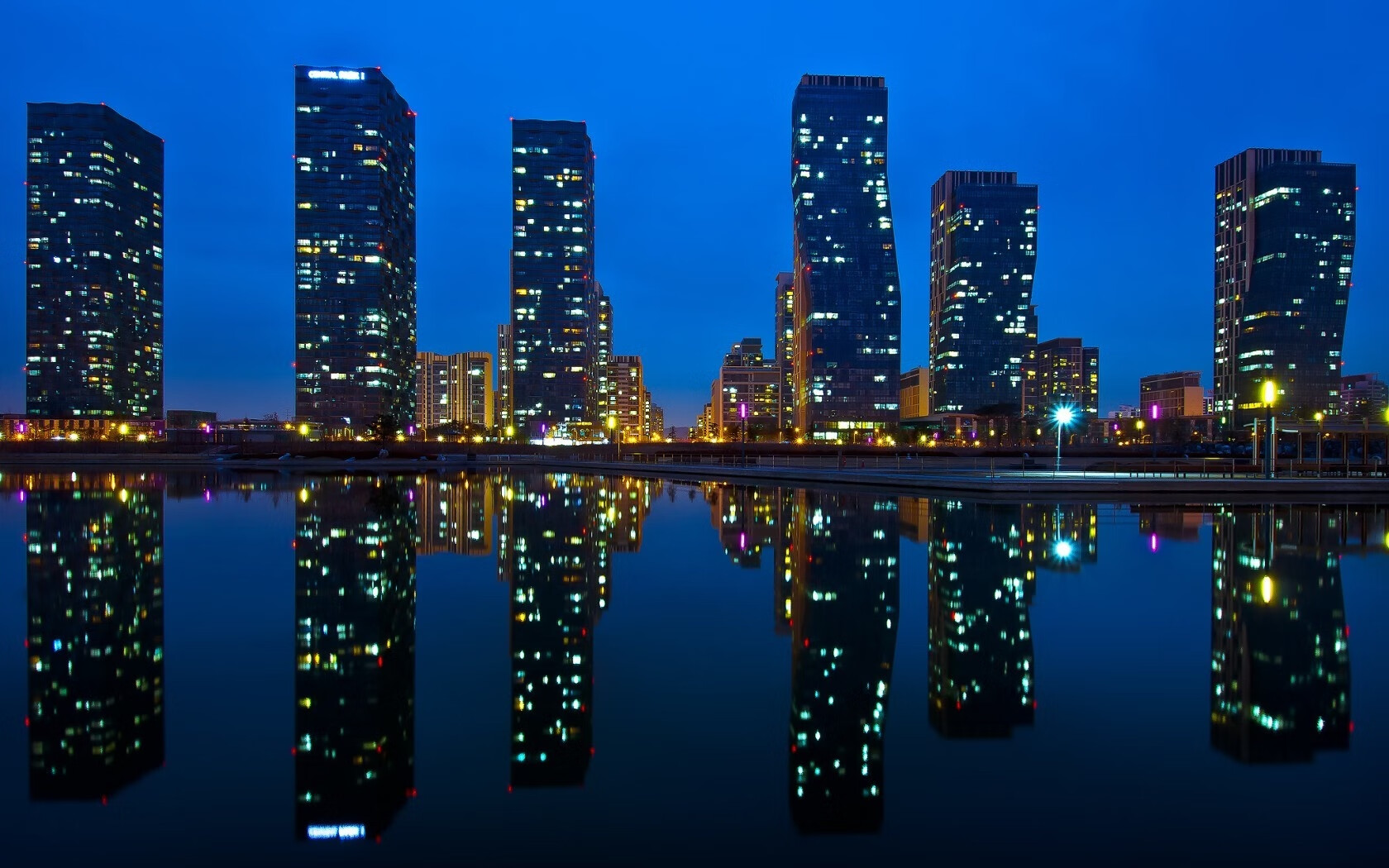 开云体育-黑马铁蹄踏破黎明，梅西身后是他加冕的回声—厄瓜多尔与迪巴拉共撰2026新序章